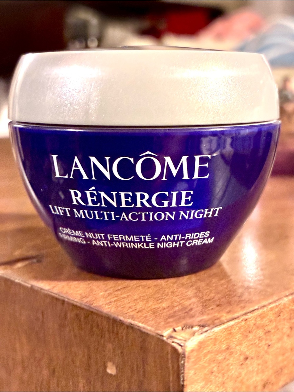 Firm Skin in a night!Renergie LIFT MULTI-ACTION NIGHTCREAM
Lifting & Firming15ml